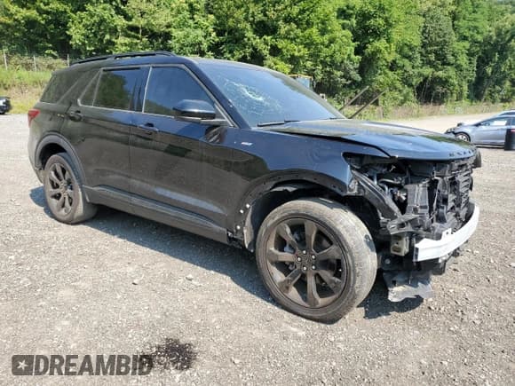 ✅ 2024 Ford Explorer ST-Line • VIN: 1FMSK8KH1RGA44898 • Lot: 66328475. Listed on Copart with 49,423 mi. Free auction sales archive from the USA and detailed vehicle history report at DreamBid. Image 4.