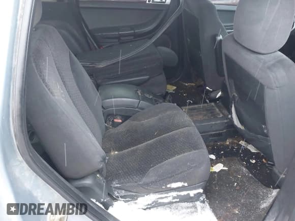 ✅ 2005 Chrysler Pacifica Touring • VIN: 2C4GM684X5R509054 • Lot: 43911461. Listed on IAAI with 186,436 mi. Free auction sales archive from the USA and detailed vehicle history report at DreamBid. Image 8.