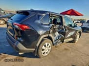 ✅ 2023 Toyota RAV4 LE • VIN: 2T3H1RFV8PW247747 • Лот: 95985525. Опубликован ранее на Copart с пробегом 24 757 миль. Бесплатный доступ к архиву аукционных продаж из США и подробный отчёт об истории автомобиля на DreamBid. Изображение 3.