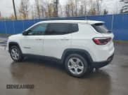 ✅ 2023 Jeep Compass Altitude • VIN: 3C4NJDBN6PT553753 • Lot: 90745885. Wystawiony na Copart z przebiegiem 9 326 mil. Bezpłatny archiwum sprzedaży aukcyjnych z USA i szczegółowy raport historii pojazdu na DreamBid. Zdjęcie 2.