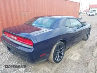 ✅ 2014 Dodge Challenger SXT • VIN: 2C3CDYAG0EH313973 • Lot: 43497087. Wystawiony na IAAI z przebiegiem 136 844 mil. Bezpłatny archiwum sprzedaży aukcyjnych z USA i szczegółowy raport historii pojazdu na DreamBid. Zdjęcie 4.