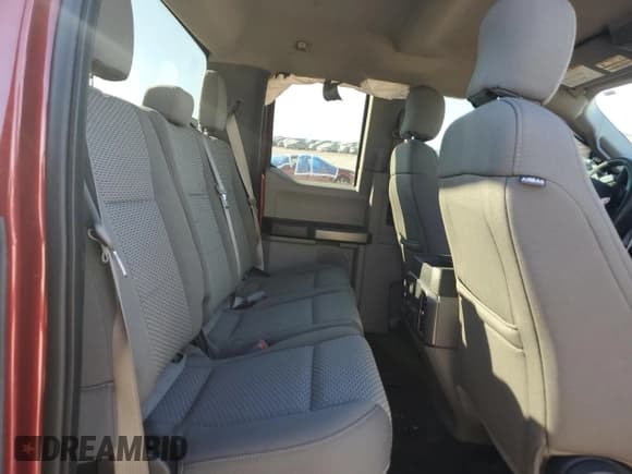 ✅ 2017 Ford F-250 XL • VIN: 1FT7X2B67HEE04578 • Lot: 84018075. Wystawiony na Copart z przebiegiem 239 853 mil. Bezpłatny archiwum sprzedaży aukcyjnych z USA i szczegółowy raport historii pojazdu na DreamBid. Zdjęcie 10.