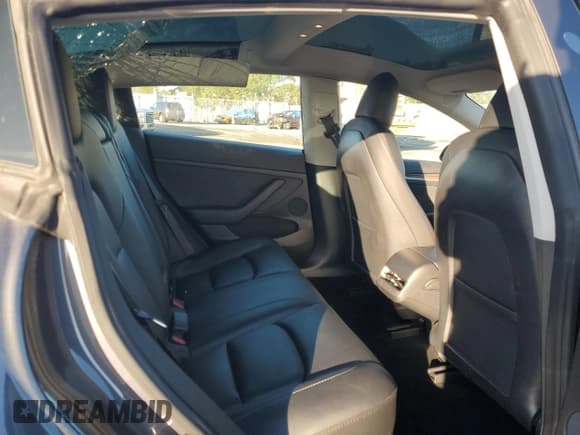 ✅ 2022 Tesla Model 3 Long Range • VIN: 5YJ3E1EB4NF251675 • Лот: 93626585. Опубликован ранее на Copart с пробегом 44 030 миль. Бесплатный доступ к архиву аукционных продаж из США и подробный отчёт об истории автомобиля на DreamBid. Изображение 10.