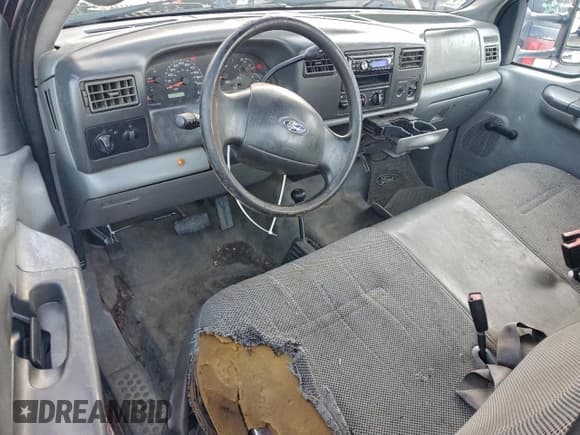 ✅ 2003 Ford F-350 XL • VIN: 1FDWF37P73EC50917 • Lot: 95174885. Wystawiony na Copart z przebiegiem 116 623 mil. Bezpłatny archiwum sprzedaży aukcyjnych z USA i szczegółowy raport historii pojazdu na DreamBid. Zdjęcie 8.