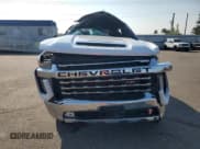 ✅ 2021 Chevrolet Silverado 2500HD LTZ • VIN: 1GC1YPE74MF236388 • Lot: 68639035. Wystawiony na Copart z przebiegiem 50 823 mil. Bezpłatny archiwum sprzedaży aukcyjnych z USA i szczegółowy raport historii pojazdu na DreamBid. Zdjęcie 5.