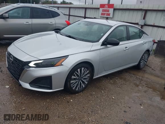 ✅ 2024 Nissan Altima SV • VIN: 1N4BL4DVXRN390947 • Lot: 43825934. Listed on IAAI with 56,254 mi. Free auction sales archive from the USA and detailed vehicle history report at DreamBid. Image 2.