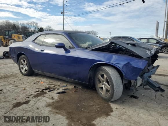 ✅ 2010 Dodge Challenger SE • VIN: 2B3CJ4DV4AH322646 • Lot: 86696424. Wystawiony na Copart z przebiegiem 173 046 mil. Bezpłatny archiwum sprzedaży aukcyjnych z USA i szczegółowy raport historii pojazdu na DreamBid. Zdjęcie 4.