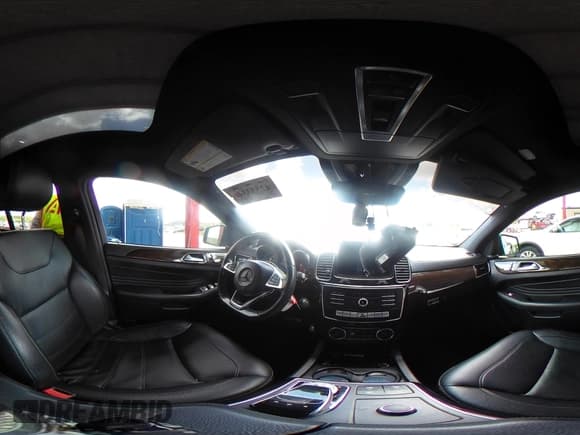 ✅ 2016 Mercedes-Benz GLE 450 AMG • VIN: 4JGED6EB6GA043247 • Lot: 42553346. Wystawiony na IAAI z przebiegiem 94 765 mil. Bezpłatny archiwum sprzedaży aukcyjnych z USA i szczegółowy raport historii pojazdu na DreamBid. Zdjęcie 18.