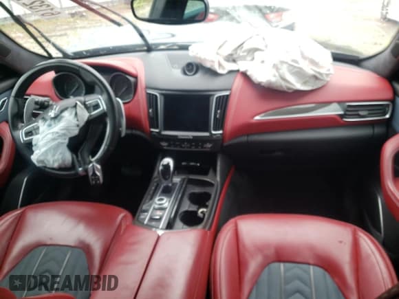 ✅ 2017 Maserati Levante S • VIN: ZN661YUL4HX249445 • Лот: 61321762. Опубликован ранее на Copart с пробегом Не указан. Бесплатный доступ к архиву аукционных продаж из США и подробный отчёт об истории автомобиля на DreamBid. Изображение 9.