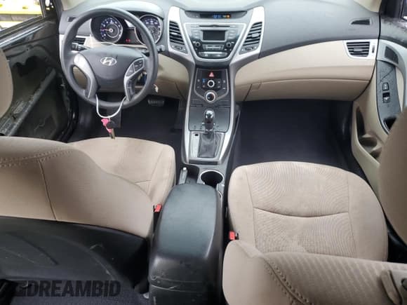 ✅ 2016 Hyundai Elantra SE • VIN: 5NPDH4AE7GH773671 • Lot: 93149165. Wystawiony na Copart z przebiegiem 99 544 mil. Bezpłatny archiwum sprzedaży aukcyjnych z USA i szczegółowy raport historii pojazdu na DreamBid. Zdjęcie 8.