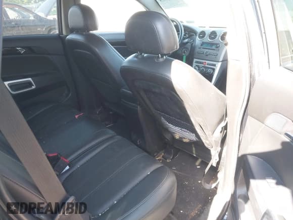 ✅ 2013 Chevrolet Captiva Sport LT • VIN: 3GNAL3EK7DS574821 • Lot: 42295328. Wystawiony na IAAI z przebiegiem 132 589 mil. Bezpłatny archiwum sprzedaży aukcyjnych z USA i szczegółowy raport historii pojazdu na DreamBid. Zdjęcie 8.