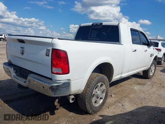 ✅ 2018 Ram 2500 Big Horn • VIN: 3C6UR5ML3JG359629 • Lot: 42236067. Wystawiony na IAAI z przebiegiem 137 450 mil. Bezpłatny archiwum sprzedaży aukcyjnych z USA i szczegółowy raport historii pojazdu na DreamBid. Zdjęcie 4.
