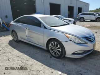 2014 Hyundai Sonata SE with VIN 5NPEC4AC3EH818734, listed as a Copart auction lot 82428665 with 170,600 mi miles and Salvage title. Bid and sale history available at DreamBid. Image 4.