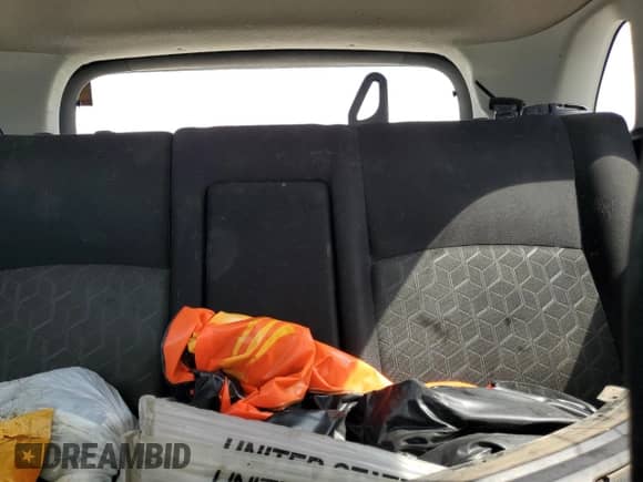 2020 Mitsubishi Outlander ES z VIN JA4AP3AU3LU027400, wystawiony jako Copart lot #87098085 z przebiegiem 92 379 mil mil oraz Czysty tytuł • Clean title. Historia ofert i sprzedaży dostępna na DreamBid. Obrazek 10.