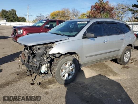✅ 2011 Chevrolet Traverse LS • VIN: 1GNKRFED5BJ406809 • Лот: 82762045. Опубликован ранее на Copart с пробегом 171 683 миль. Бесплатный доступ к архиву аукционных продаж из США и подробный отчёт об истории автомобиля на DreamBid. Изображение 1.