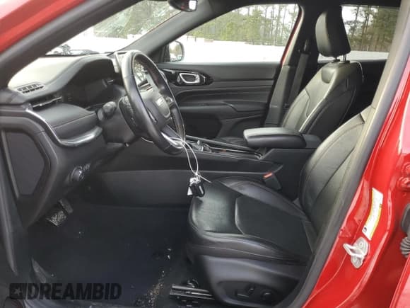 ✅ 2022 Jeep Compass High Altitude • VIN: 3C4NJDCB5NT191741 • Lot: 41439075. Wystawiony na Copart z przebiegiem 31 467 mil. Bezpłatny archiwum sprzedaży aukcyjnych z USA i szczegółowy raport historii pojazdu na DreamBid. Zdjęcie 7.