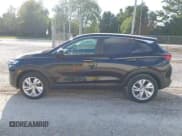 ✅ 2024 Buick Encore GX Preferred • VIN: KL4AMBSL7RB138349 • Lot: 43419898. Wystawiony na IAAI z przebiegiem 14 763 mil. Bezpłatny archiwum sprzedaży aukcyjnych z USA i szczegółowy raport historii pojazdu na DreamBid. Zdjęcie 14.