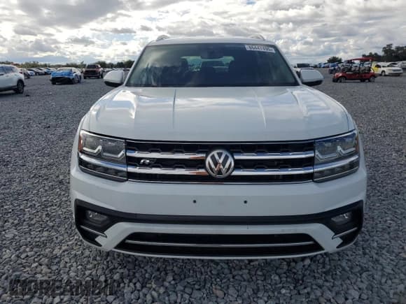 ✅ 2018 Volkswagen Atlas SE • VIN: 1V2PR2CA6JC528953 • Lot: 86447495. Wystawiony na Copart z przebiegiem 81 314 mil. Bezpłatny archiwum sprzedaży aukcyjnych z USA i szczegółowy raport historii pojazdu na DreamBid. Zdjęcie 5.