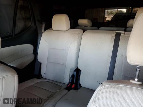 ✅ 2023 Chevrolet Traverse LS • VIN: 1GNERFKW4PJ250983 • Lot: 92416285. Wystawiony na Copart z przebiegiem 51 891 mil. Bezpłatny archiwum sprzedaży aukcyjnych z USA i szczegółowy raport historii pojazdu na DreamBid. Zdjęcie 10.