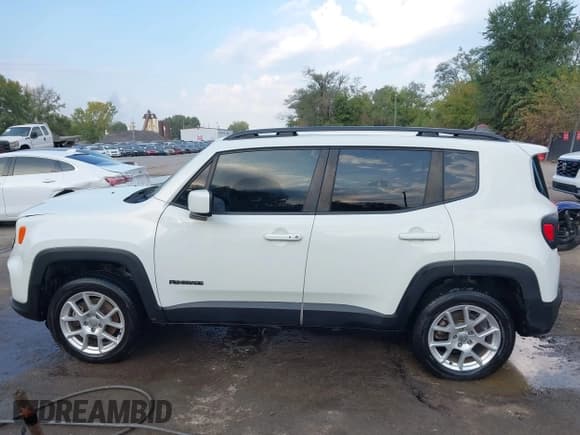 ✅ 2019 Jeep Renegade Latitude • VIN: ZACNJBBB0KPJ97632 • Лот: 43399563. Опубликован ранее на IAAI с пробегом 109 400 миль. Бесплатный доступ к архиву аукционных продаж из США и подробный отчёт об истории автомобиля на DreamBid. Изображение 14.