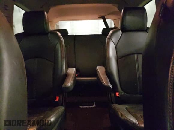 ✅ 2014 Chevrolet Traverse LT • VIN: 1GNKRHKD0EJ278404 • Lot: 85094224. Wystawiony na Copart z przebiegiem 151 733 mil. Bezpłatny archiwum sprzedaży aukcyjnych z USA i szczegółowy raport historii pojazdu na DreamBid. Zdjęcie 10.