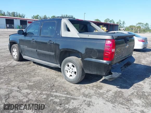 ✅ 2007 Chevrolet Avalanche LTZ • VIN: 3GNEC12J67G110914 • Lot: 41933097. Listed on IAAI with 197,230 mi. Free auction sales archive from the USA and detailed vehicle history report at DreamBid. Image 3.
