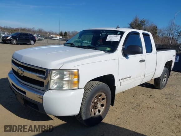 ✅ 2009 Chevrolet Silverado 1500 LS • VIN: 1GCEK19C99Z261462 • Lot: 41655456. Listed on IAAI with 220,281 mi. Free auction sales archive from the USA and detailed vehicle history report at DreamBid. Image 2.