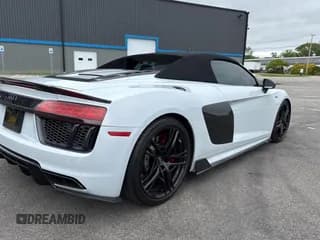 ✅ 2018 Audi R8 • VIN: WUAVACFX3J7902212 • Lot: 58197295. Listed on Copart with 28,854 mi. Free auction sales archive from the USA and detailed vehicle history report at DreamBid. Image 4.