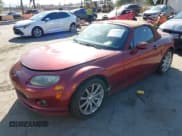 ✅ 2006 Mazda MX-5 Miata MX-5 • VIN: JM1NC25F260120719 • Lot: 43504805. Wystawiony na IAAI z przebiegiem 159 993 mil. Bezpłatny archiwum sprzedaży aukcyjnych z USA i szczegółowy raport historii pojazdu na DreamBid. Zdjęcie 2.