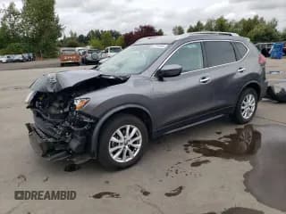 ✅ 2018 Nissan Rogue SV • VIN: JN8AT2MV7JW300313 • Lot: 67774445. Wystawiony na Copart z przebiegiem 77 175 mil. Bezpłatny archiwum sprzedaży aukcyjnych z USA i szczegółowy raport historii pojazdu na DreamBid. Zdjęcie 1.