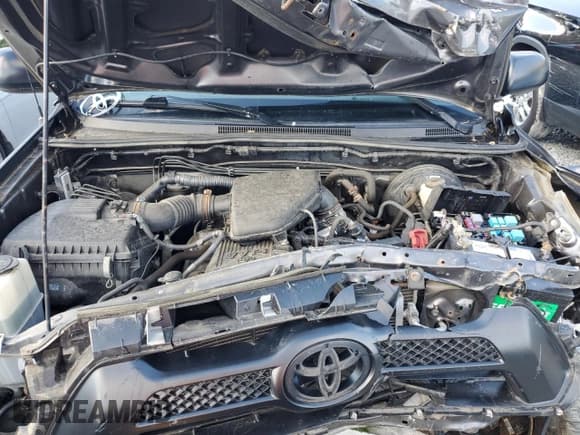 ✅ 2015 Toyota Tacoma • VIN: 5TFUX4EN2FX037141 • Lot: 82711815. Listed on Copart with 51,124 mi. Free auction sales archive from the USA and detailed vehicle history report at DreamBid. Image 11.