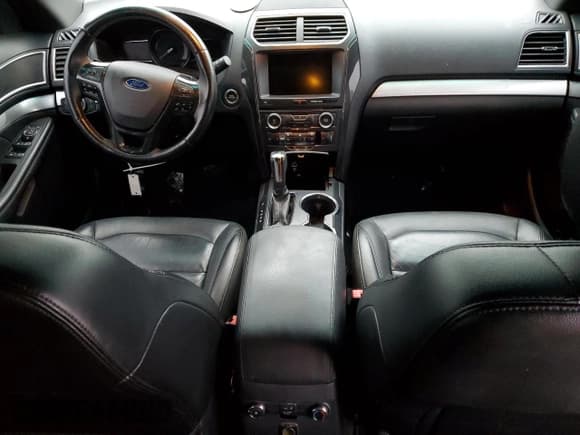 ✅ 2016 Ford Explorer XLT • VIN: 1FM5K8DH3GGD24815 • Lot: 94005085. Wystawiony na Copart z przebiegiem 203 828 mil. Bezpłatny archiwum sprzedaży aukcyjnych z USA i szczegółowy raport historii pojazdu na DreamBid. Zdjęcie 8.