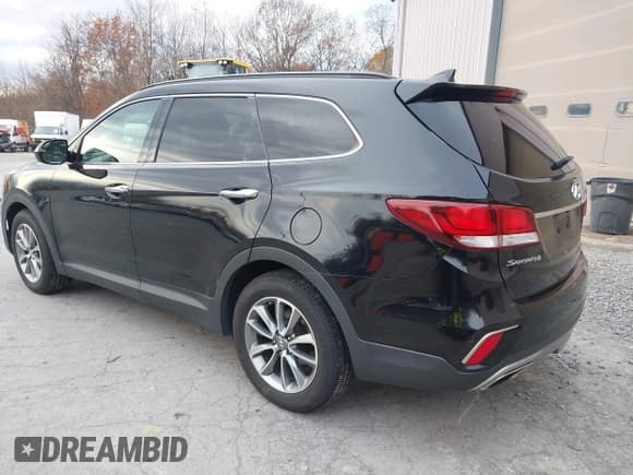 ✅ 2017 Hyundai Santa Fe SE • VIN: KM8SMDHF2HU236582 • Lot: 43593810. Wystawiony na IAAI z przebiegiem 193 175 mil. Bezpłatny archiwum sprzedaży aukcyjnych z USA i szczegółowy raport historii pojazdu na DreamBid. Zdjęcie 3.