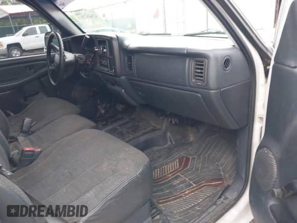 ✅ 2000 Chevrolet Silverado 1500 LS • VIN: 2GCEK19V7Y1398845 • Lot: 42609757. Wystawiony na IAAI z przebiegiem 248 417 mil mil. Skorzystaj z bezpłatnego archiwum sprzedaży aukcyjnych z USA i zobacz szczegółowy raport historii pojazdu na DreamBid. Zdjęcie 5.