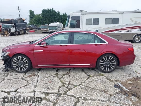 ✅ 2018 Lincoln Continental Select • VIN: 1LN6L9TK9J5616282 • Lot: 42895118. Wystawiony na IAAI z przebiegiem 106 534 mil. Bezpłatny archiwum sprzedaży aukcyjnych z USA i szczegółowy raport historii pojazdu na DreamBid. Zdjęcie 14.
