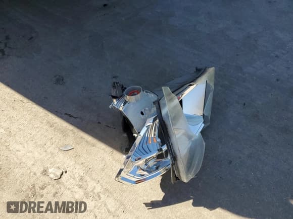 ✅ 2010 Dodge 1500 Laramie • VIN: 1D7RV1CT6AS198700 • Lot: 48685285. Wystawiony na Copart z przebiegiem 191 474 mil. Bezpłatny archiwum sprzedaży aukcyjnych z USA i szczegółowy raport historii pojazdu na DreamBid. Zdjęcie 12.