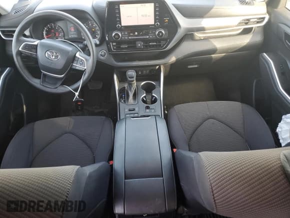 ✅ 2022 Toyota Highlander L • VIN: 5TDCZRBH4NS224029 • Лот: 87108284. Опубликован ранее на Copart с пробегом 32 864 миль. Бесплатный доступ к архиву аукционных продаж из США и подробный отчёт об истории автомобиля на DreamBid. Изображение 8.