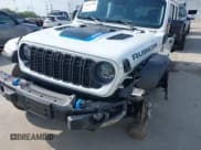 ✅ 2024 Jeep Wrangler Rubicon X • VIN: 1C4RJXR62RW211456 • Lot: 42167755. Wystawiony na IAAI z przebiegiem 27 466 mil. Bezpłatny archiwum sprzedaży aukcyjnych z USA i szczegółowy raport historii pojazdu na DreamBid. Zdjęcie 20.