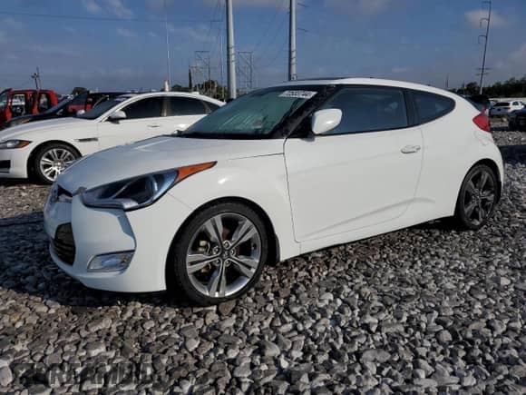 ✅ 2016 Hyundai Veloster • VIN: KMHTC6AD6GU273046 • Лот: 72533744. Размещён на Copart с пробегом 81 721 миль миль. Получите бесплатный доступ к архиву аукционных продаж из США и посмотрите подробный отчёт об истории автомобиля на DreamBid. Изображение 1.