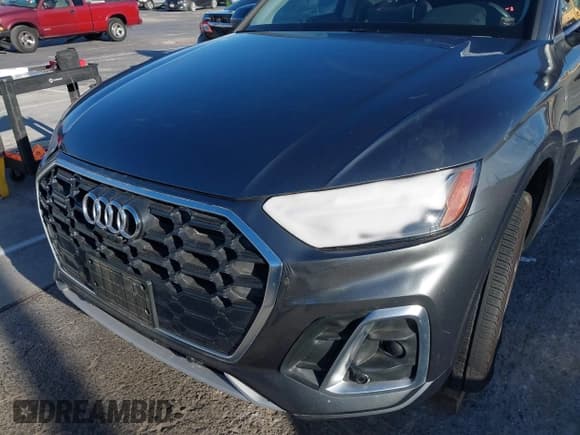 ✅ 2023 Audi Q5 S line Premium Plus • VIN: WA1EAAFY7P2065409 • Lot: 41305736. Listed on IAAI with 15,251 mi. Free auction sales archive from the USA and detailed vehicle history report at DreamBid. Image 6.