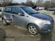 2011 Chevrolet Aveo 2LT z VIN KL1TG6DE1BB216827, wystawiony jako Copart lot #84419994 z przebiegiem 220 960 mil mil oraz Szkoda całkowita • Salvage title. Historia ofert i sprzedaży dostępna na DreamBid. Obrazek 4.