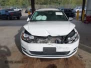 ✅ 2016 Volkswagen Golf TSI S • VIN: 3VWC17AU2GM515753 • Lot: 43357098. Wystawiony na IAAI z przebiegiem 129 787 mil. Bezpłatny archiwum sprzedaży aukcyjnych z USA i szczegółowy raport historii pojazdu na DreamBid. Zdjęcie 12.