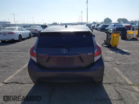✅ 2016 Toyota Prius One • VIN: JTDKDTB37G1132974 • Lot: 42865095. Listed on IAAI with 511,398 mi. Free auction sales archive from the USA and detailed vehicle history report at DreamBid. Image 16.