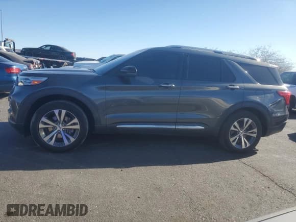 ✅ 2020 Ford Explorer Platinum • VIN: 1FM5K8HC5LGA28526 • Lot: 44850865. Wystawiony na Copart z przebiegiem 87 616 mil. Bezpłatny archiwum sprzedaży aukcyjnych z USA i szczegółowy raport historii pojazdu na DreamBid. Zdjęcie 1.