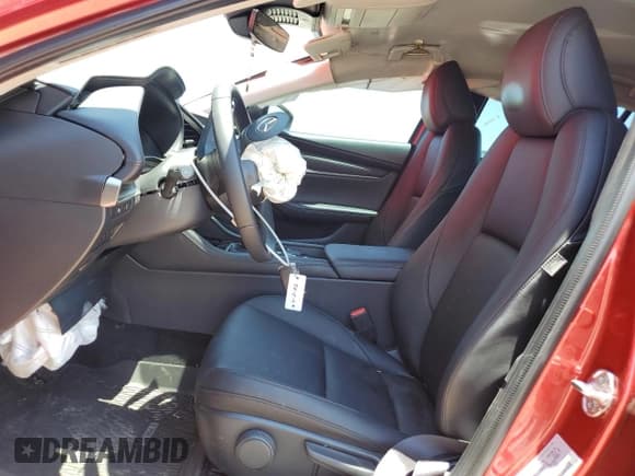 ✅ 2025 Mazda 3 S Select Sport • VIN: JM1BPABM4S1767082 • Lot: 59821135. Wystawiony na Copart z przebiegiem 6 831 mil. Bezpłatny archiwum sprzedaży aukcyjnych z USA i szczegółowy raport historii pojazdu na DreamBid. Zdjęcie 7.