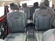 ✅ 2024 Kia Sorento X-Line EX • VIN: 5XYRHDJFXRG260553 • Lot: 63007275. Wystawiony na Copart z przebiegiem 39 699 mil. Bezpłatny archiwum sprzedaży aukcyjnych z USA i szczegółowy raport historii pojazdu na DreamBid. Zdjęcie 10.