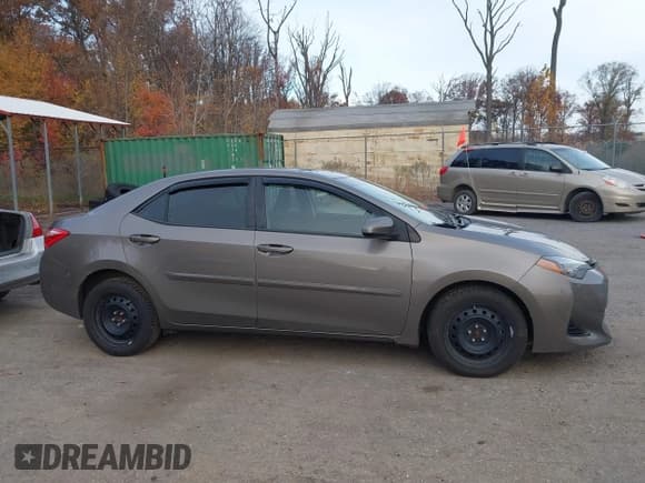 ✅ 2018 Toyota Corolla LE • VIN: 2T1BURHE9JC099877 • Lot: 43666812. Listed on IAAI with 179,795 mi. Free auction sales archive from the USA and detailed vehicle history report at DreamBid. Image 13.