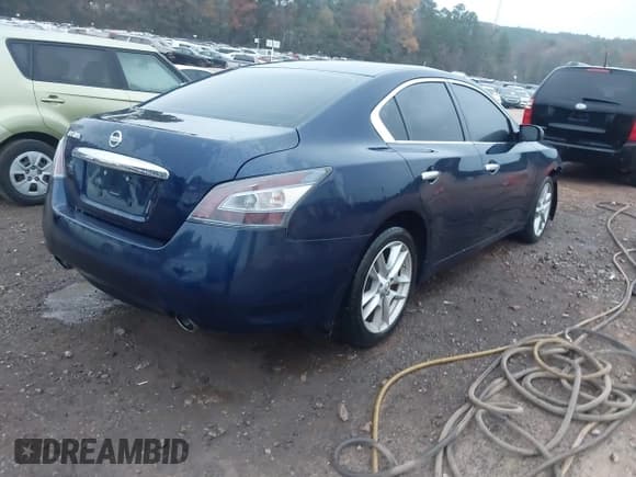 ✅ 2014 Nissan Maxima S • VIN: 1N4AA5AP1EC493564 • Лот: 43728059. Опубликован ранее на IAAI с пробегом 165 328 миль. Бесплатный доступ к архиву аукционных продаж из США и подробный отчёт об истории автомобиля на DreamBid. Изображение 4.