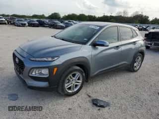 2020 Hyundai Kona SE с VIN KM8K12AA4LU401634, выставлен на аукционе Copart как лот 50210943 с пробегом 20 549 миль миль и . История ставок и продаж доступна на DreamBid. Изображение 1.