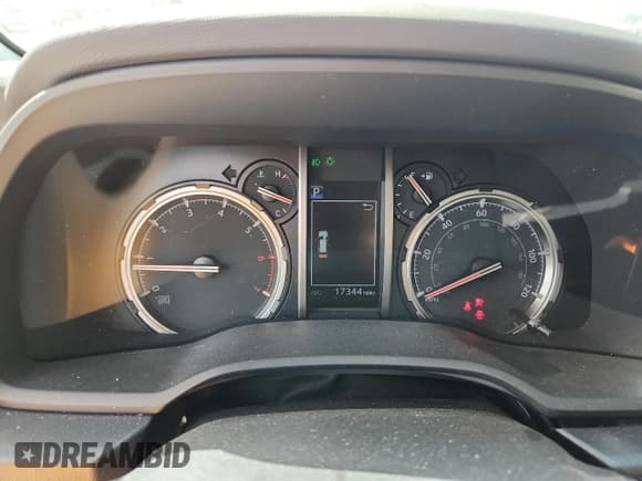 ✅ 2024 Toyota 4Runner TRD Off Road • VIN: JTERU5JR8R6270248 • Lot: 89627195. Wystawiony na Copart z przebiegiem 17 344 mil. Bezpłatny archiwum sprzedaży aukcyjnych z USA i szczegółowy raport historii pojazdu na DreamBid. Zdjęcie 9.